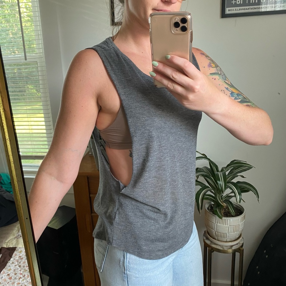 Garage backless tank